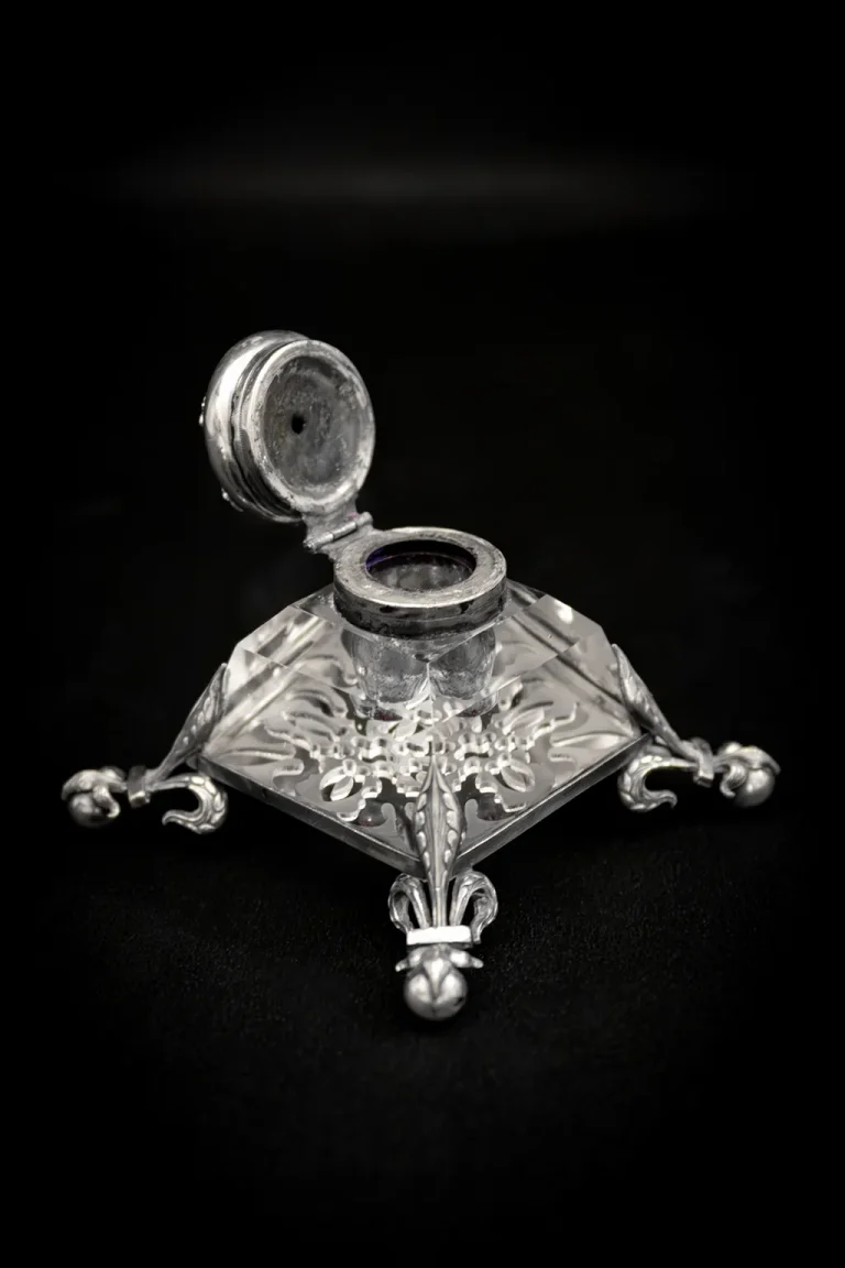 Lot De 150 Pièces DND En Métal Doré Et Argenté - Diamètre 3.5 Cm - Valeurs 1, 10 Et 100 - Pour Jeux De Rôle, Pirates, Collection
