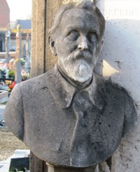 Sculpture tombale représentant Charles Greber