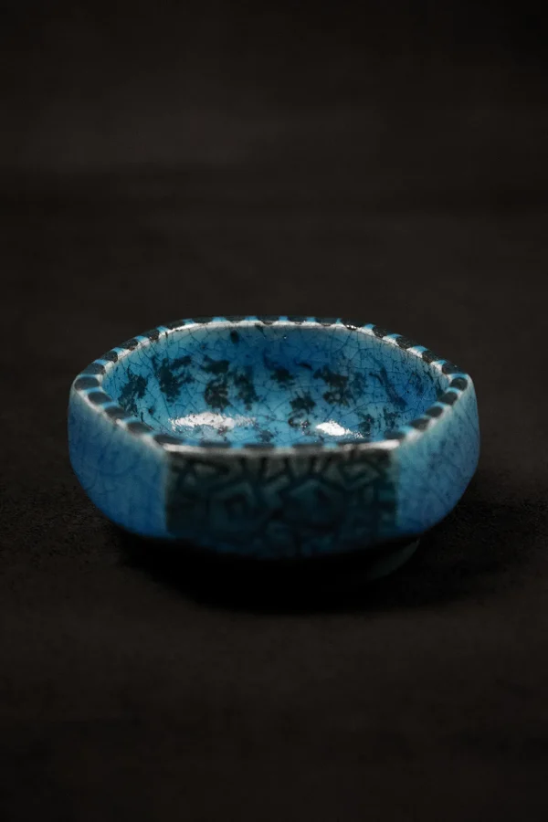 Coupe hexagonale en grès Raoul Lachenal - Art Déco turquoise - vue face portrait