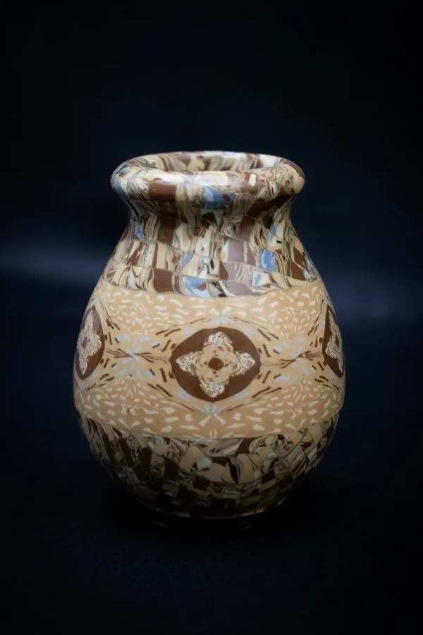 Vase en céramique émaillée de Jean Gerbino, motifs géométriques en terre mêlée
