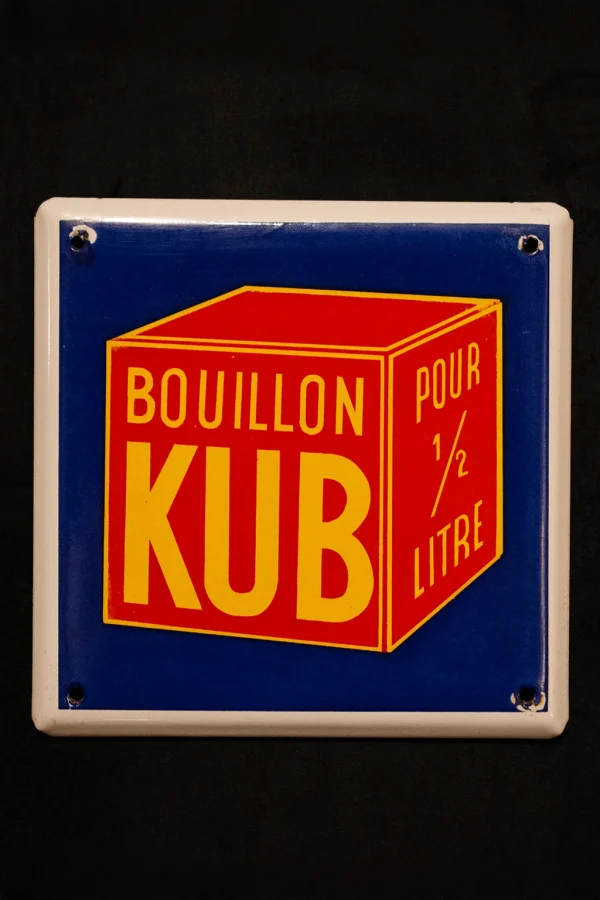 Plaque émaillée publicitaire pour le bouillon Kub, format carré, année 50