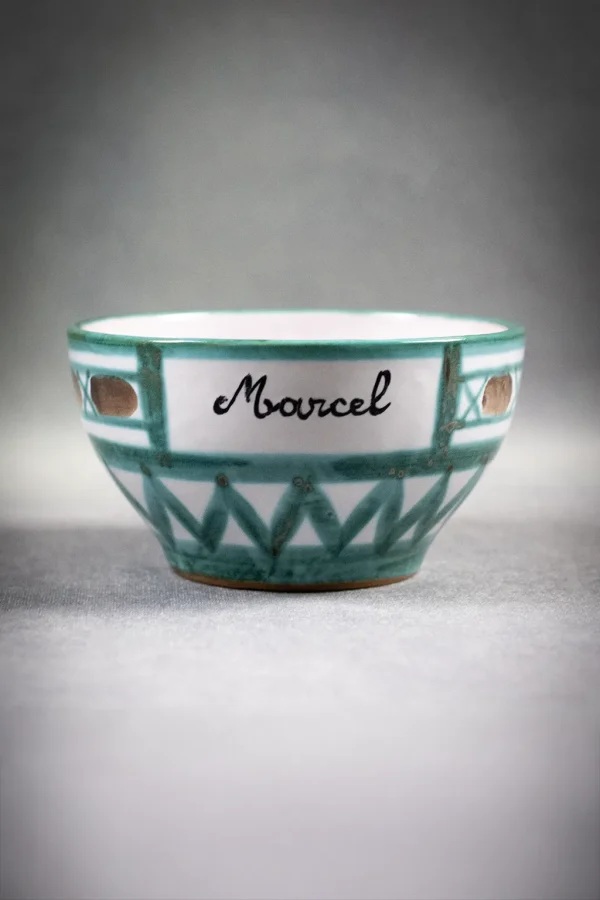 Bol en céramique Robert Picault avec prénom "Marcel", décor vert et blanc.