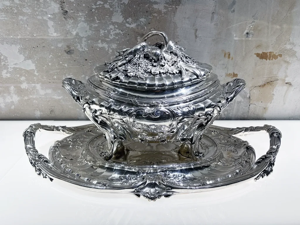 Soupière “Céleri” Joseph-François Joindy (1832 -1906) 1889 - Présenté aux Expositions universelle de 1889 (Paris) et 1893 (Chicago)