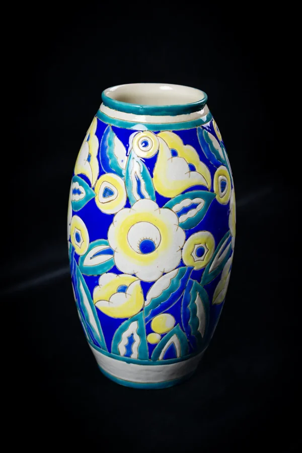 Vue latérale du vase Keramis, ouverture émaillée turquoise.