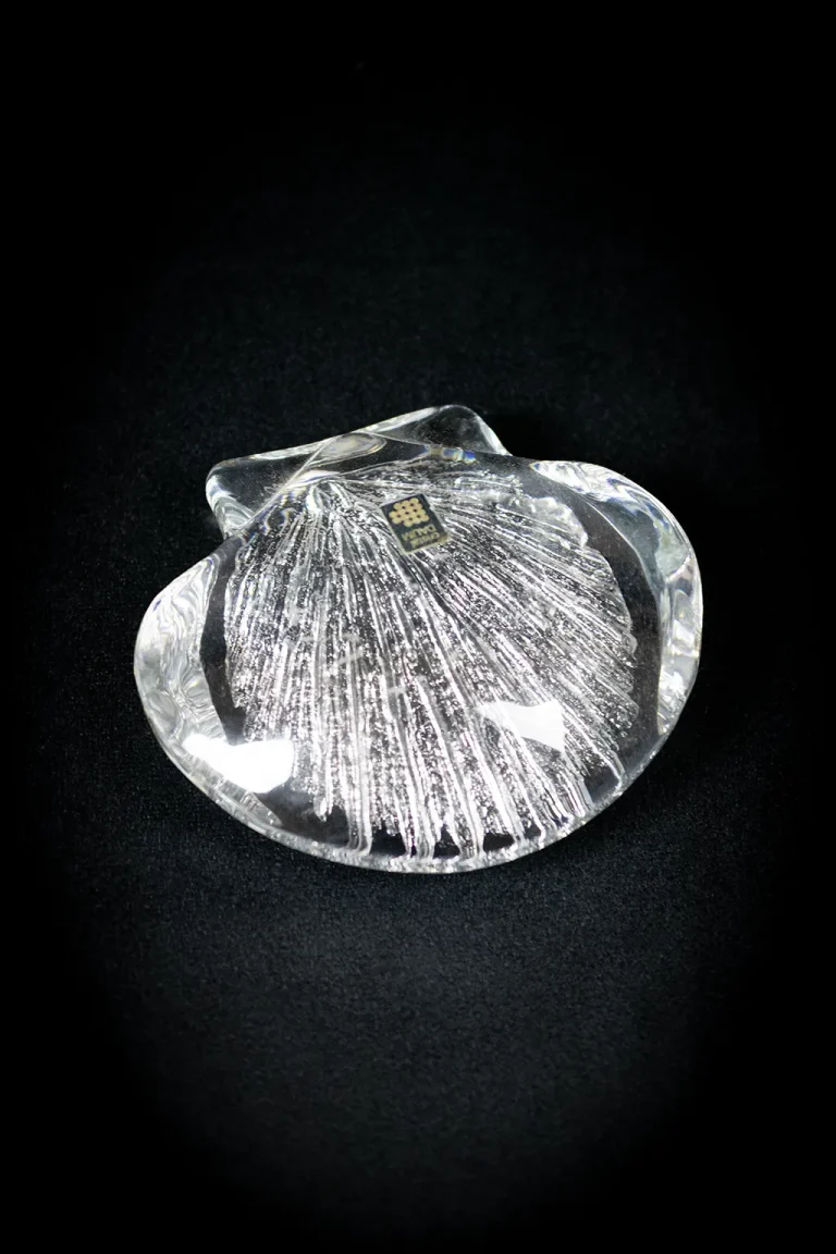 Coquillage en cristal Daum vue de dessus détail nervures internes